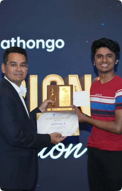 Aarav Gautam receiving his MathonGo JEE 2026 felicitation